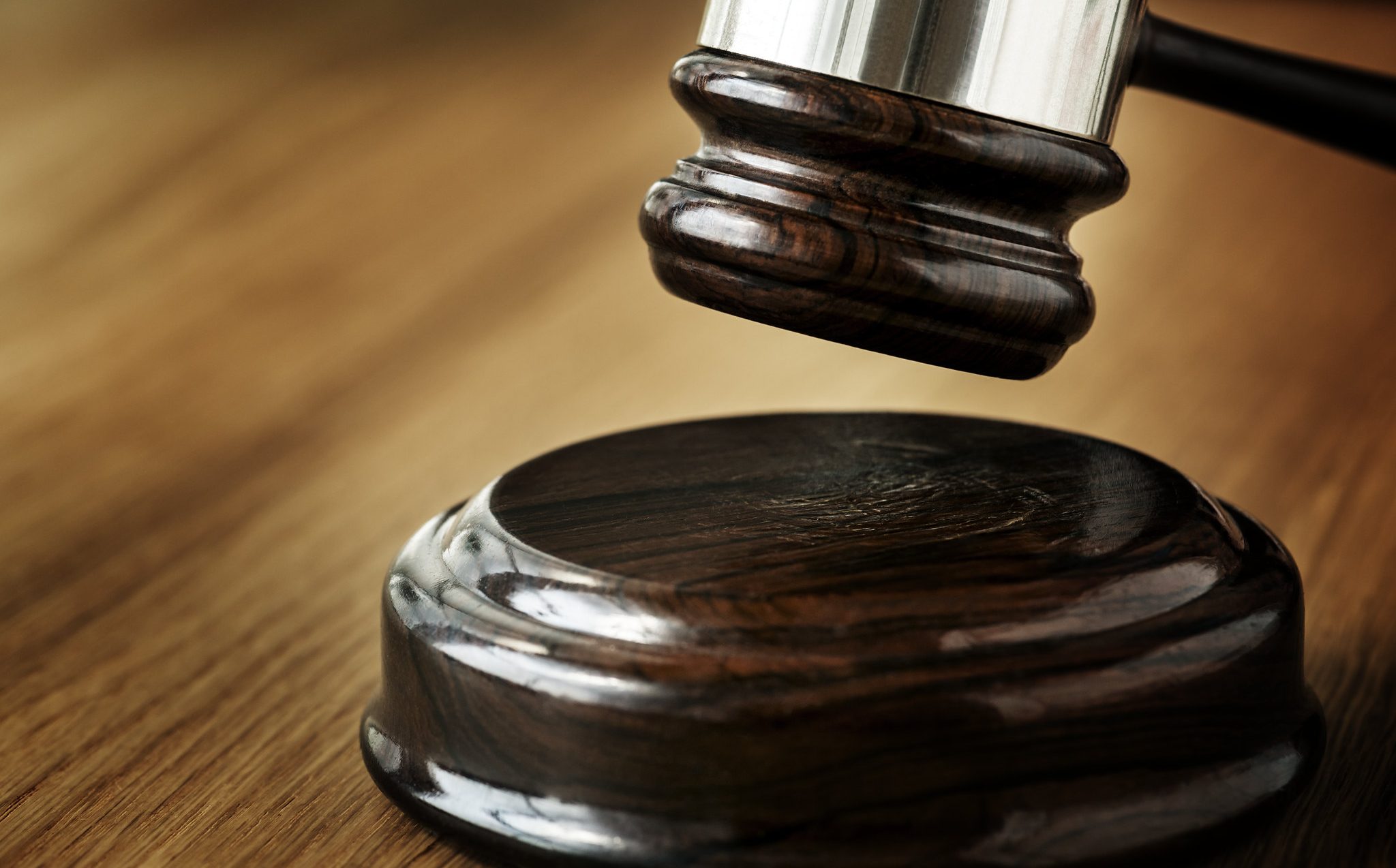 Prisión para oficial policial procesado por perjurio en La Romana