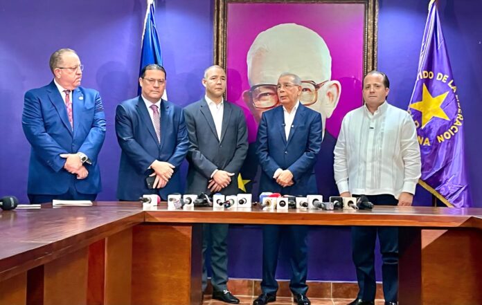 Danilo Medina se muestra esperanzado de que conflicto del medio oriente llegue a su fin Danilo Medina se muestra esperanzado de que conflicto del medio oriente llegue a su fin