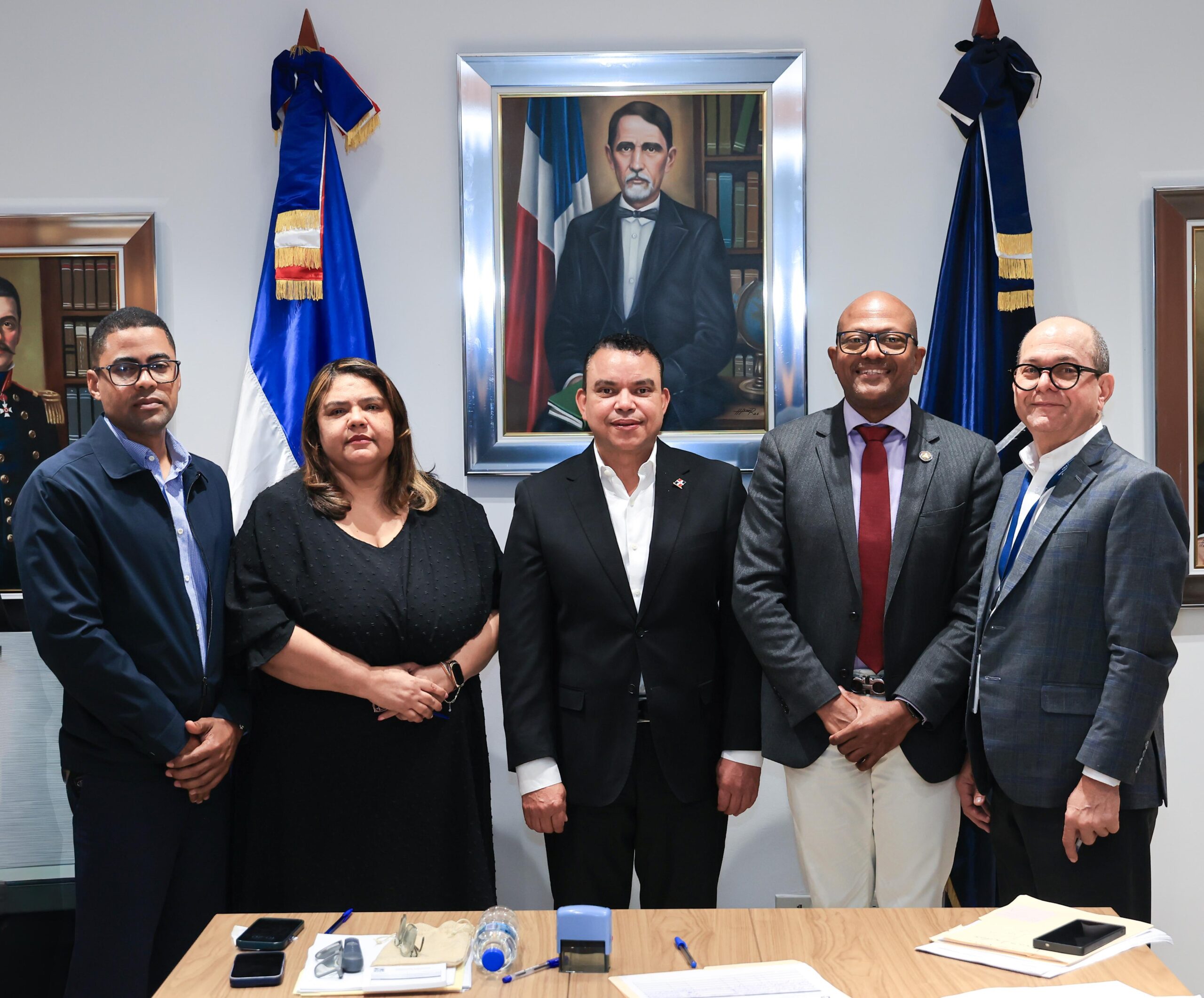 CMD y SNS solo 4 meses logran cifra récord  en nombramientos médicos