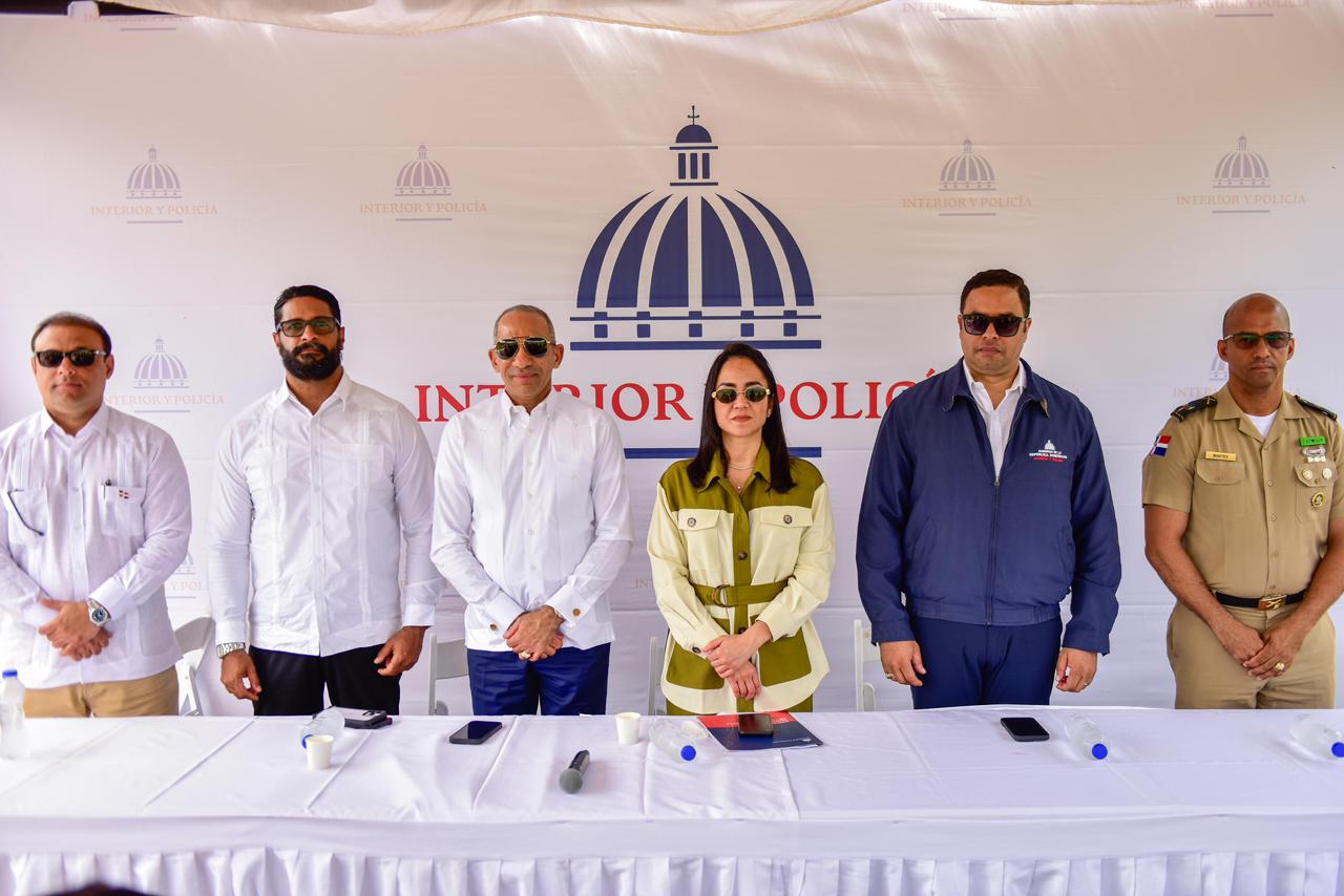 Interior y Policía eliminan más de 10,000 fuegos artificiales incautados