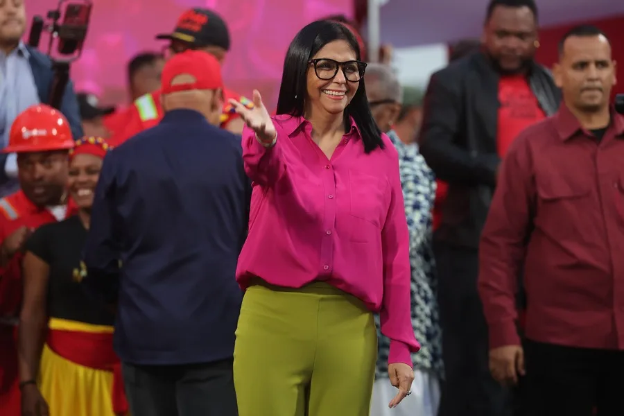 EE.UU. retira a la presidenta interina de Venezuela, Delcy Rodríguez, de su lista de sancionados