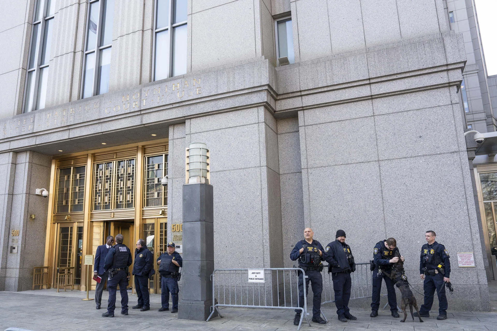 EE.UU. autoriza a Venezuela el pago de los abogados de Nicolás Maduro y Cilia Flores