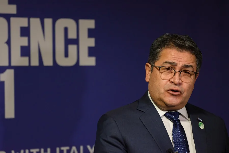 Corte de EE. UU. anuló condena por narcotráfico a expresidente hondureño Hernández