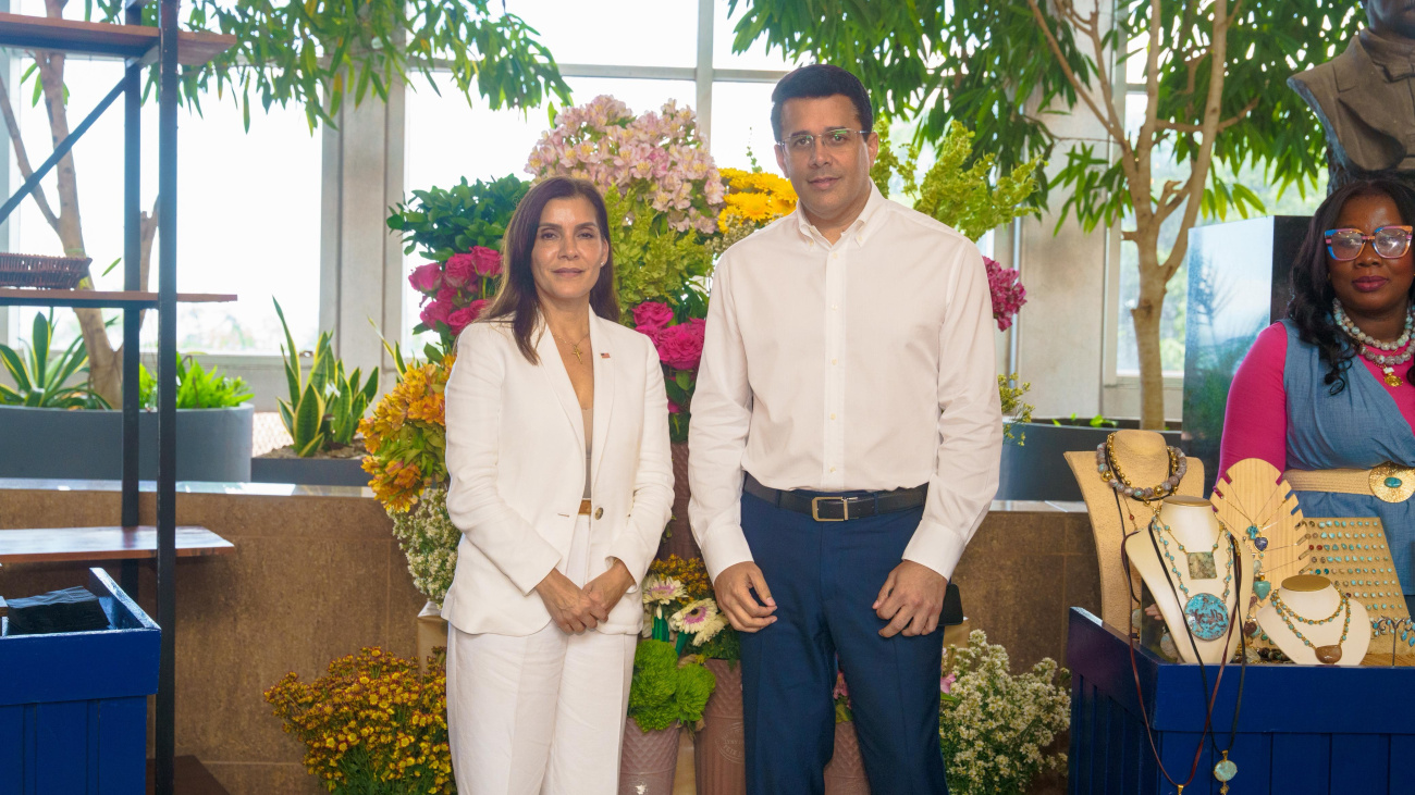 Ministro Collado recibe visita de la embajadora de los Estados Unidos, Leah Campos; refuerzan cooperación turística Ministro Collado recibe visita de la embajadora de los Estados Unidos, Leah Campos; refuerzan cooperación turística