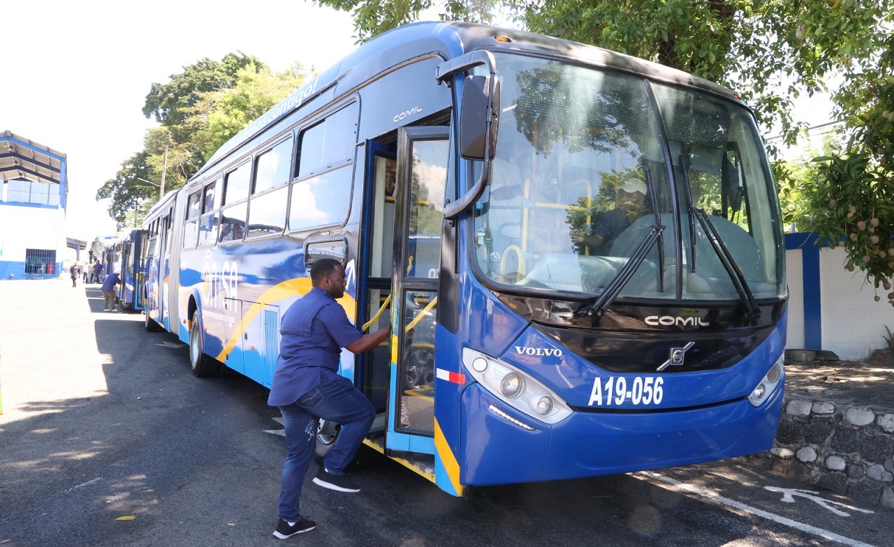 OMSA pone en marcha 15 autobuses renovados en el corredor 27 de Febrero