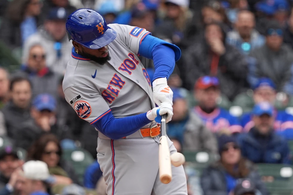 Luis Robert Jr., de los Mets de Nueva York, ingresa a la lista de lesionados por una hernia discal