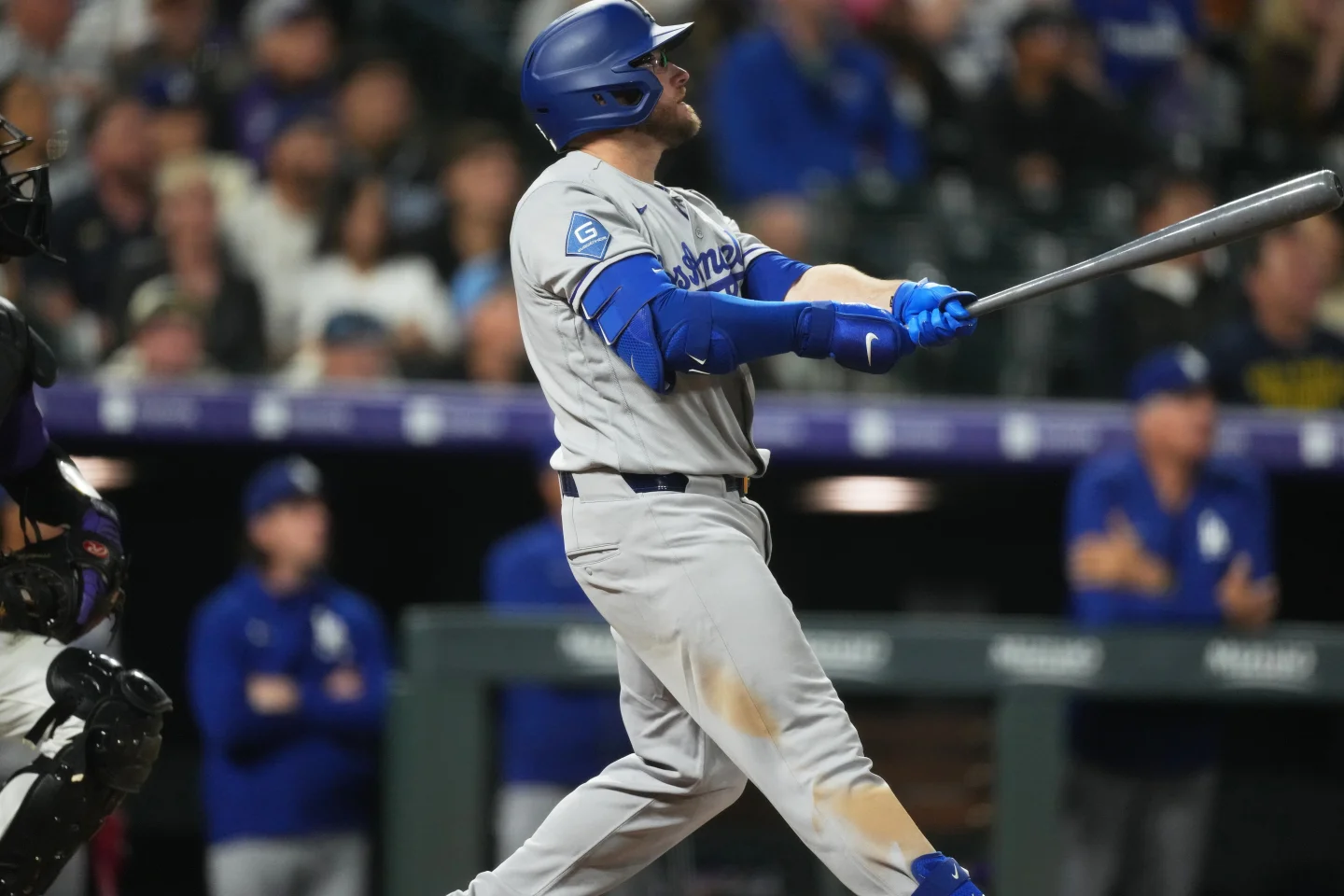 Muncy y Rush conectaron dos jonrones cada uno, y los Dodgers aplastaron a los Rockies 12-3 gracias a Wrobleski, dividiendo así la serie de 4 juegos.