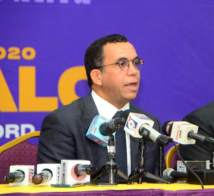 Andrés Navarro denuncia campaña sucia contra Gonzalo Castillo y alerta sobre firma extranjera