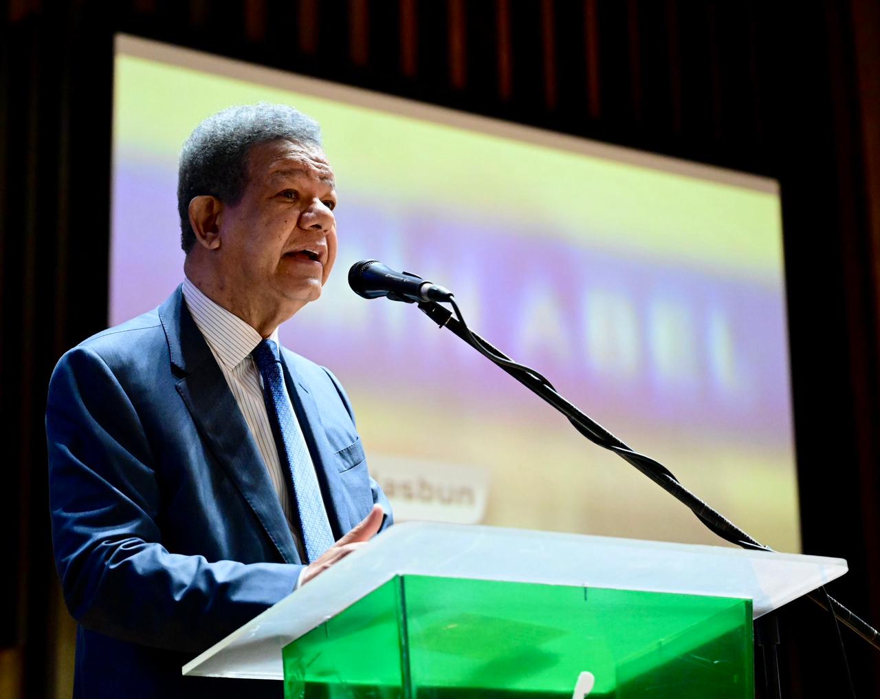 “Jamás se nos ocurriría la fusión de los Ministerios de Educación”: Leonel rechaza fusión MESCyT- MINERD y ve necesaria transformación UASD de cara al V Centenario en 2038