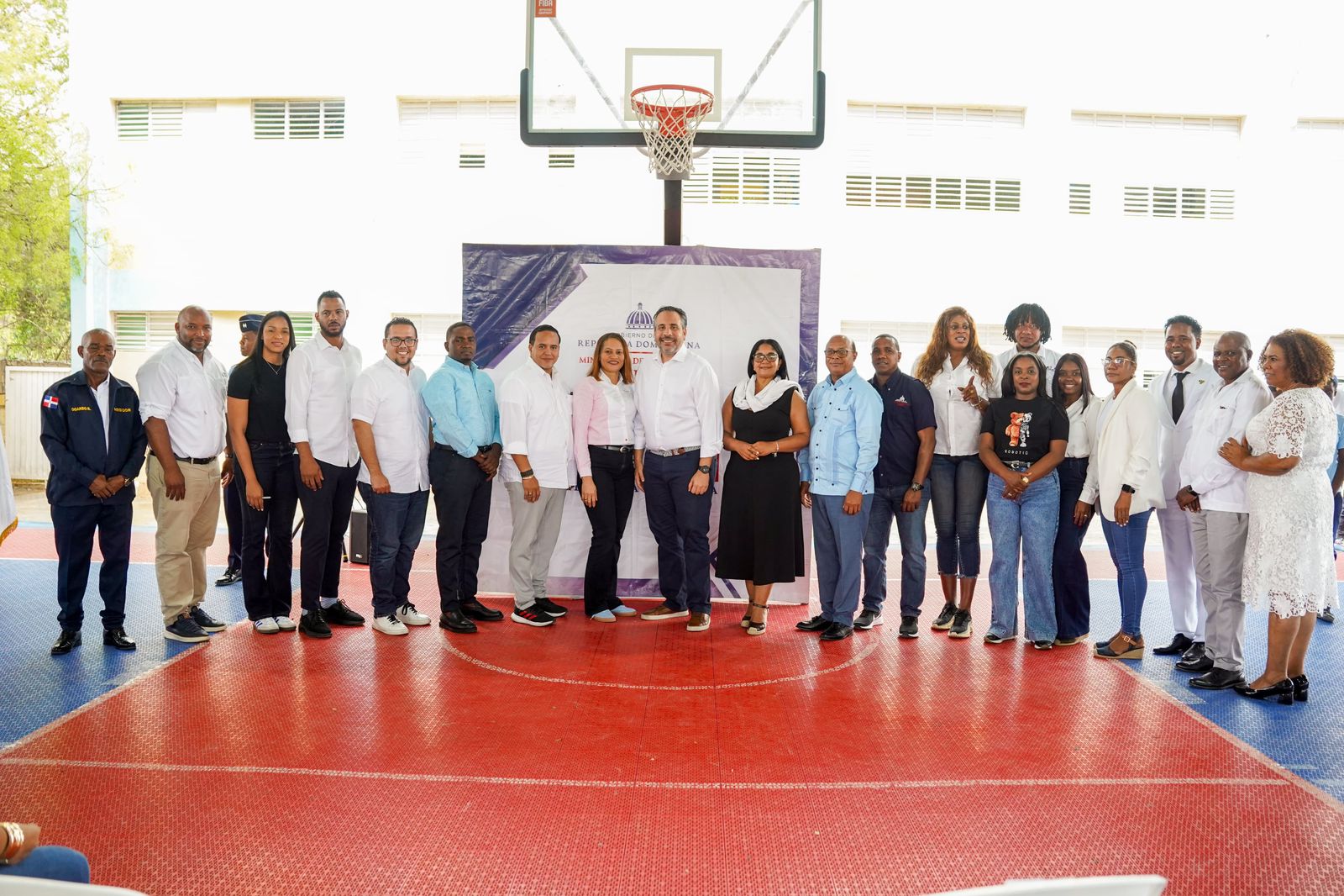 No importa la distancia, el INEFI está presente en toda la geografía nacional; desarrolla en Elías Piña amplia jornada deportiva y recreativa