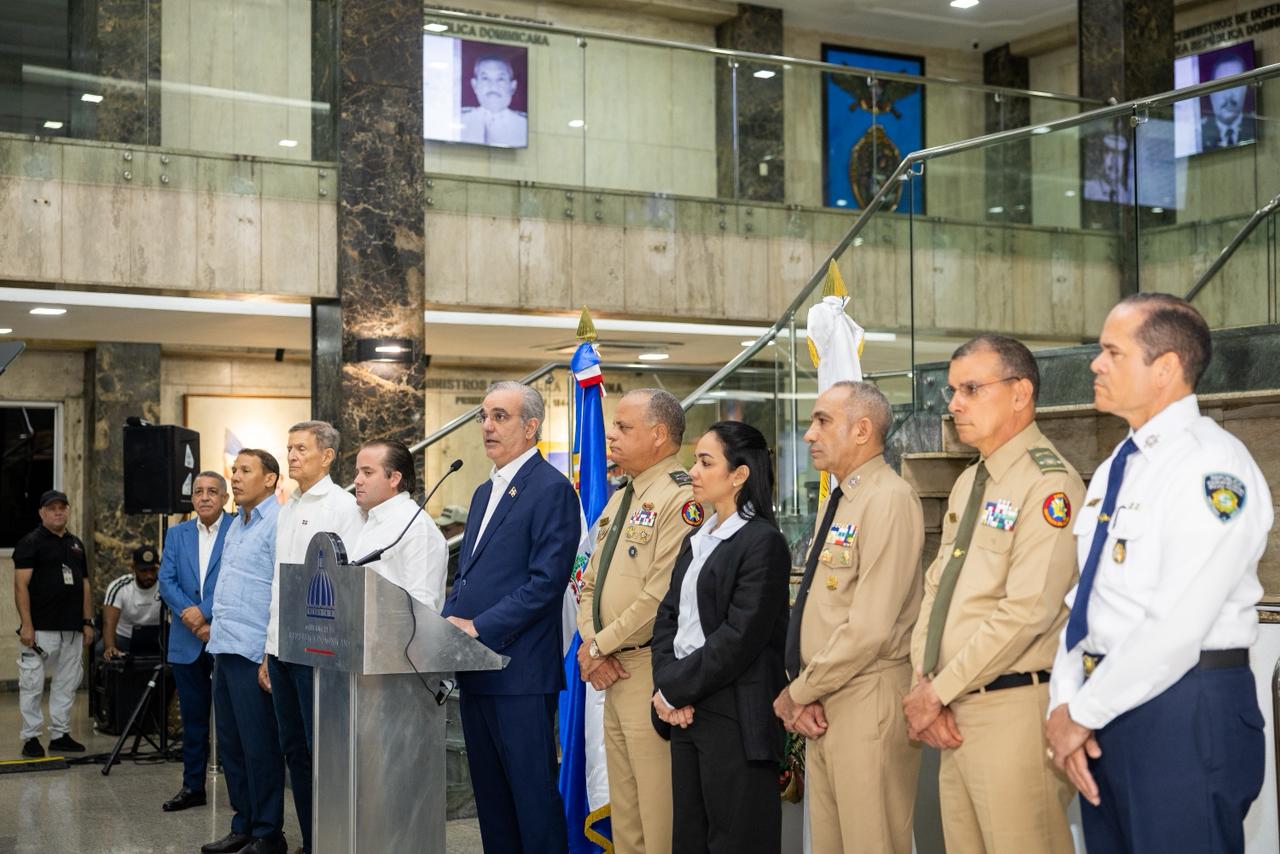 Abinader convoca acuerdo nacional ante crisis en Haití y refuerza vigilancia en la frontera Abinader convoca acuerdo nacional ante crisis en Haití y refuerza vigilancia en la frontera