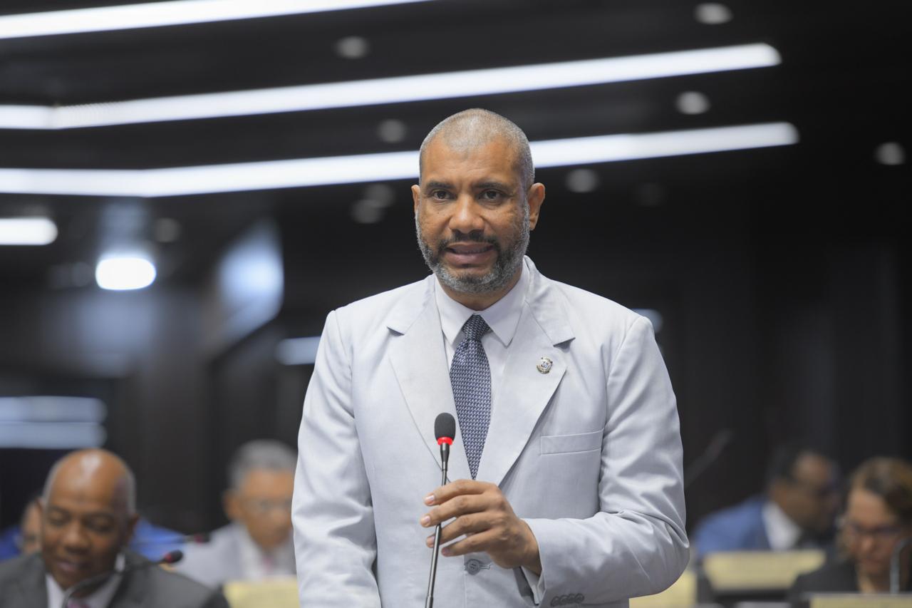 Dr. Juan Bolívar  impulsa y logra aprobación de resolución para instalar una  Unidad de Atención Primaria en el Estero de Neyba.