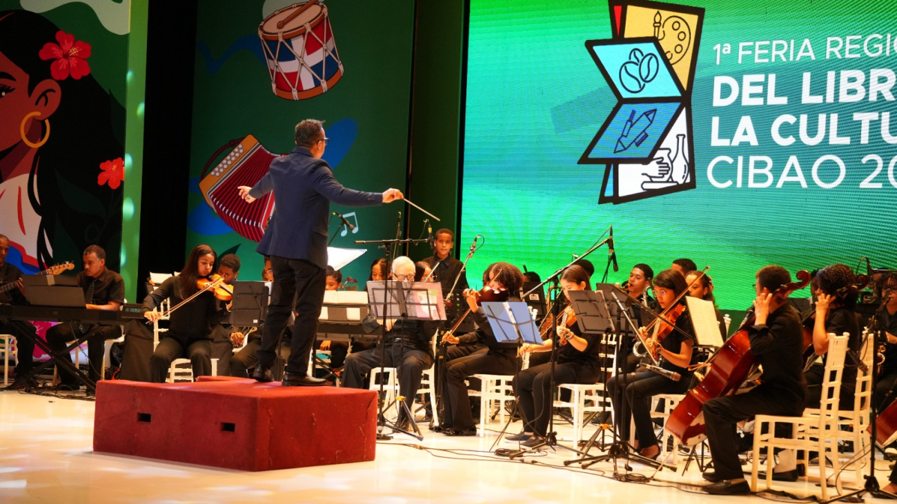 Monseñor Nouel y La Vega protagonizan jornada cultural en Feria del Libro y la Cultura Cibao 2026