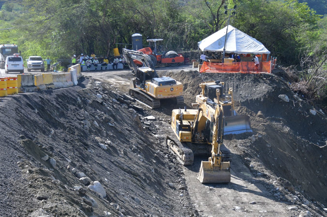 Obras Públicas avanza soluciones tras derrumbe en carretera Ocoa–Cruce de Ocoa