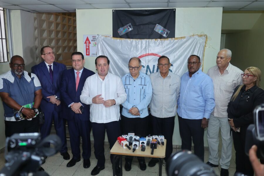 Gobierno asegura estabilidad en precios de la canasta básica pese a crisis en Medio Oriente