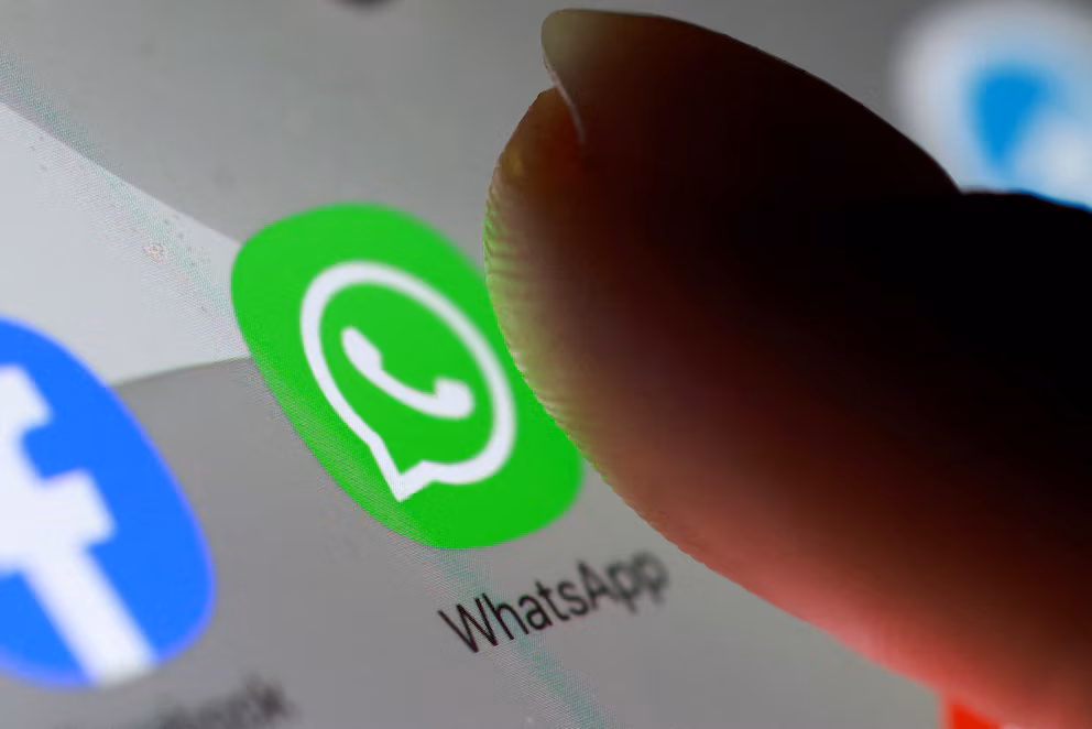 Alerta en WhatsApp: una app falsa instaló spyware en cientos de celulares