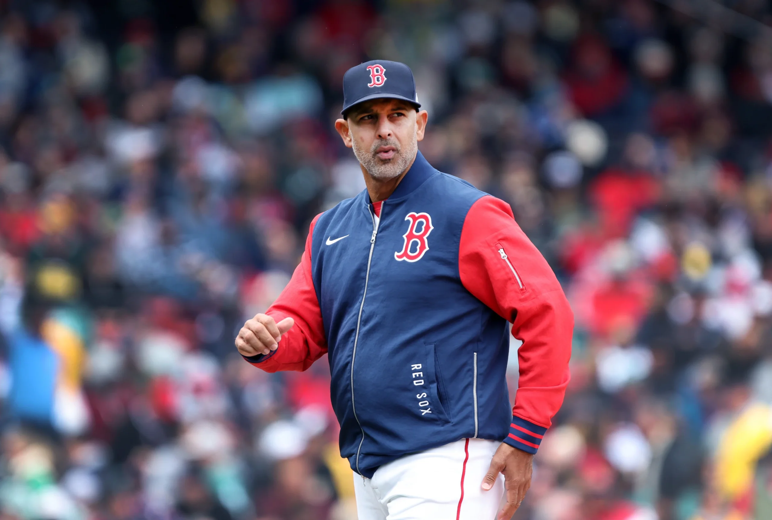 Los Boston Red Sox despiden al mánager Alex Cora y a 5 entrenadores.