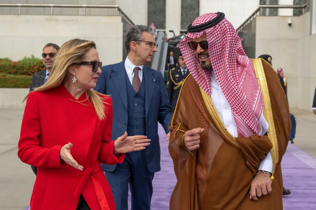 Meloni ofrece ayuda a Catar para rehabilitar su sector energético tras los ataques iraníes