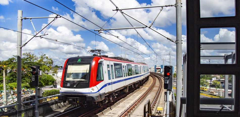 Reanudan servicio del Metro y Teleférico tras interrupción por falla general