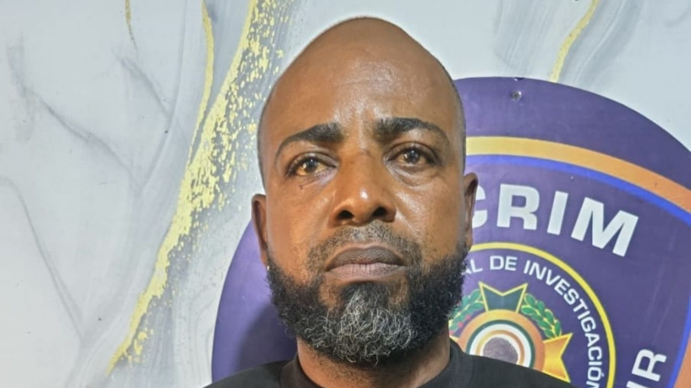 Se entrega a la Policía hombre acusado de matar a su expareja en Villa Altagracia Se entrega a la Policía hombre acusado de matar a su expareja en Villa Altagracia
