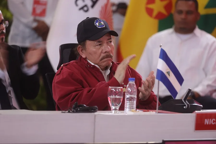 Daniel Ortega tilda de «desquiciado mental» a Donald Trump
