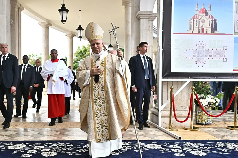 El papa pide durante su visita a Guinea Ecuatorial que «crezcan los espacios de libertad» en el país
