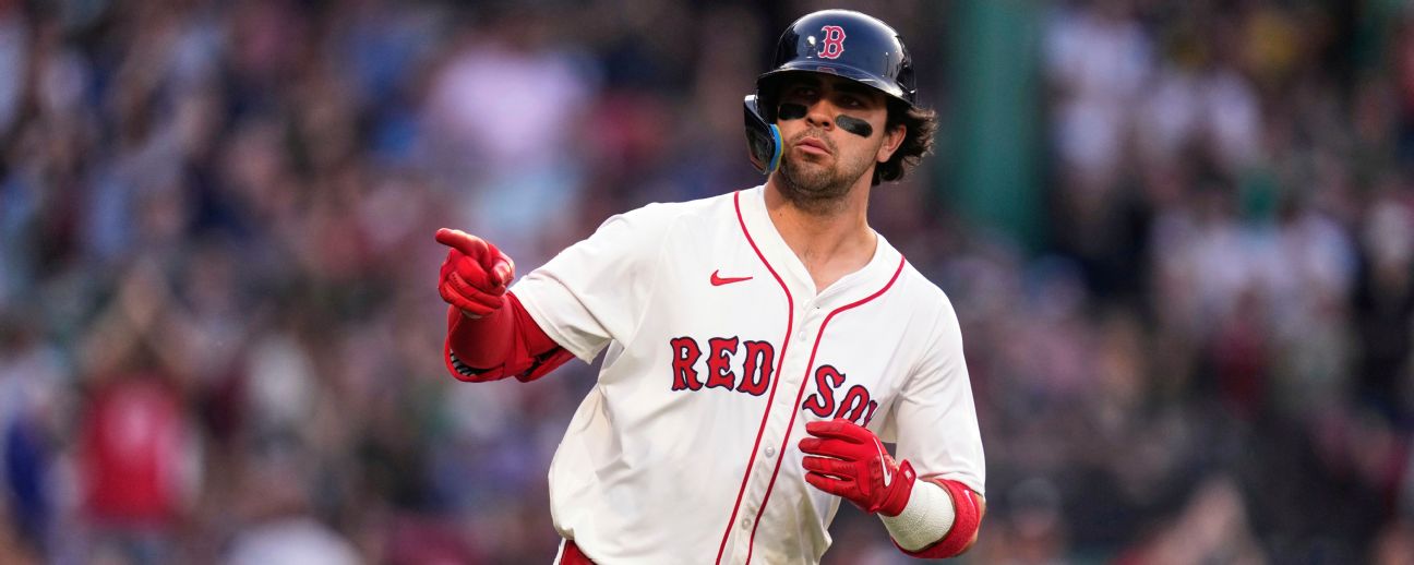 Jonrones de Mayer y Contreras impulsan a los Boston Red Sox a cortar la mala racha