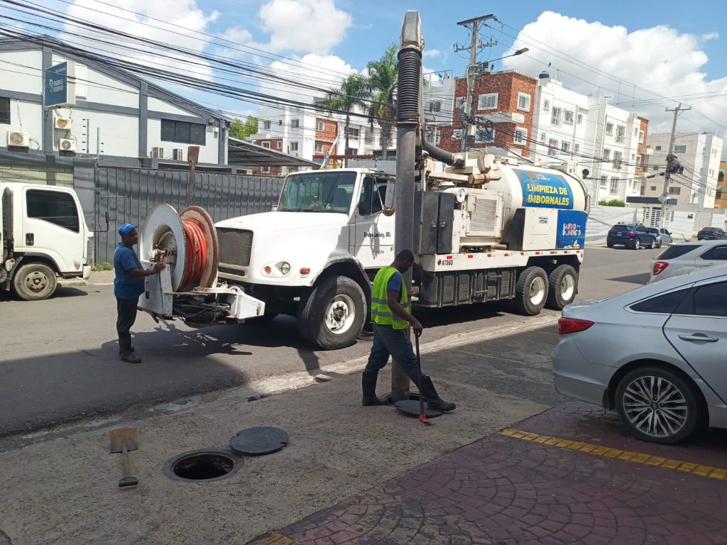 Alcaldía del DN activa plan preventivo por lluvias