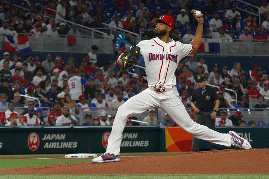 El dominicano Cristopher Sánchez, el lanzador dominante de los Filis