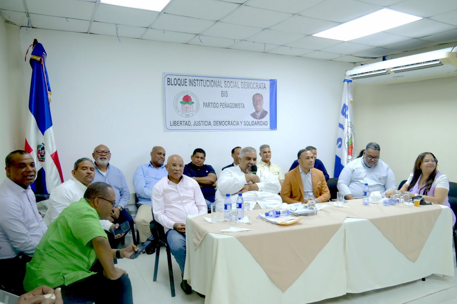El BIS se lanza a la carga!: Peña Guaba activa el CEN y advierte que ellos son la llave para el regreso de Leonel al poder