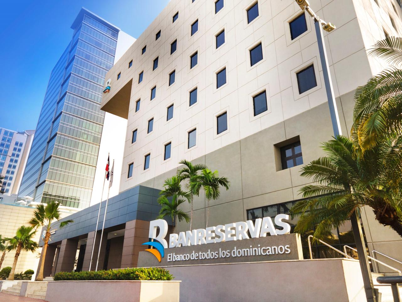 Financiamientos de Banreservas a producción de arroz garantiza seguridad alimentaria en RD