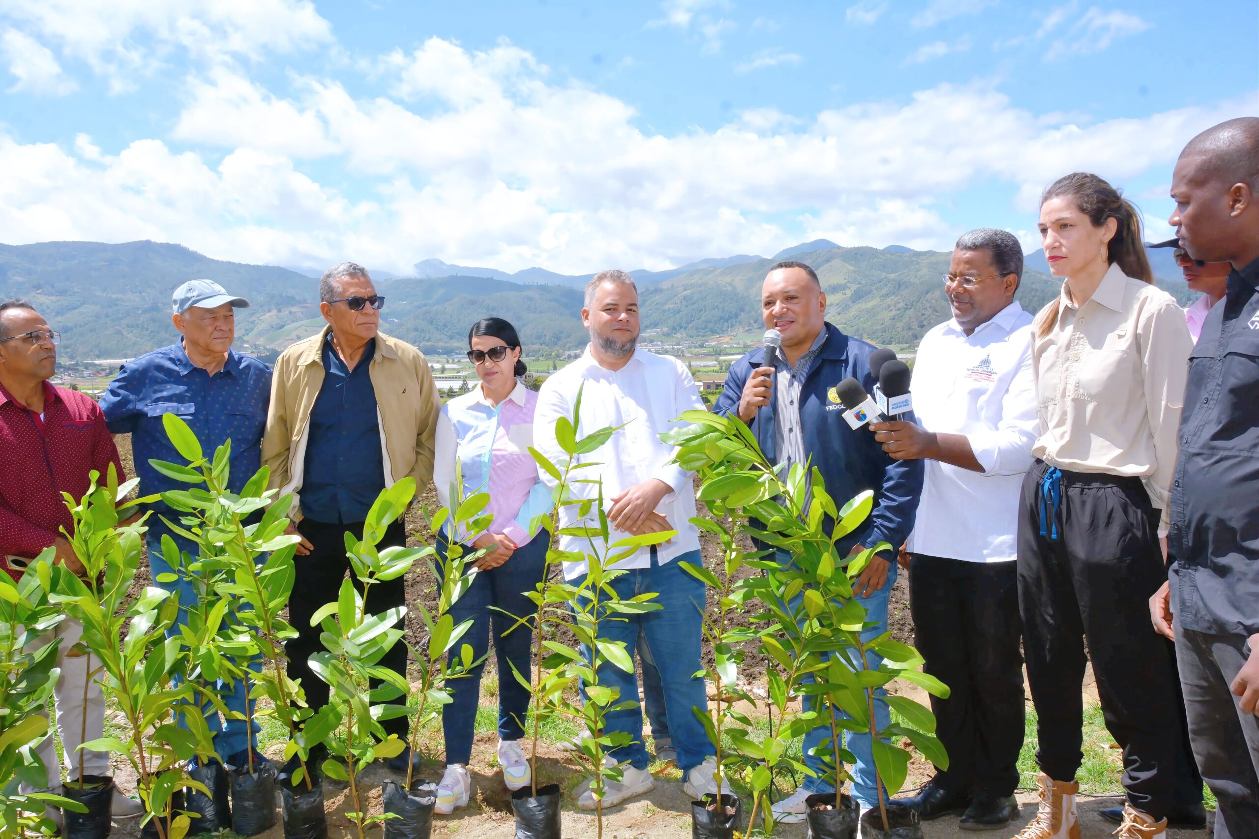 Hecmilio Galván "Es tiempo de aprovechar la agricultura de Constanza para el Agroturismo