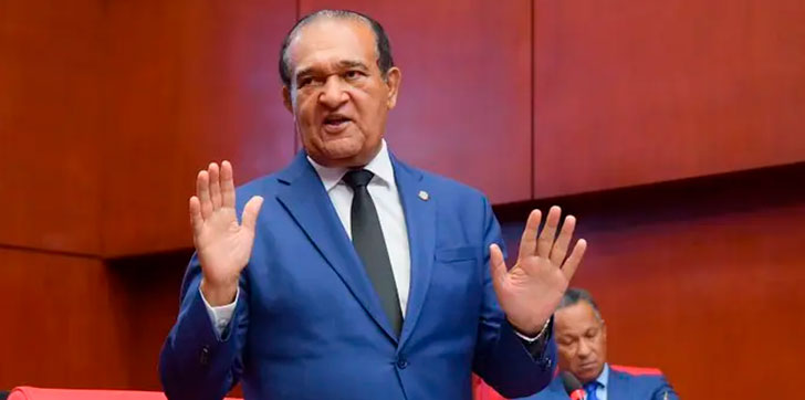 Antonio Marte propone congelar precio del combustible para el transporte