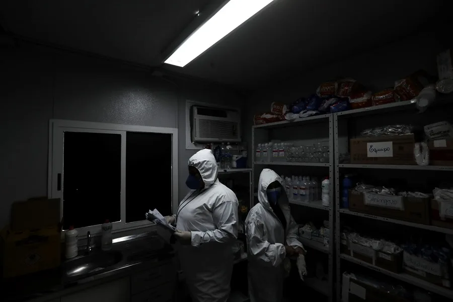 Brasil investiga un posible caso de ébola en un hombre que viajó a África Brasil investiga un posible caso de ébola en un hombre que viajó a África