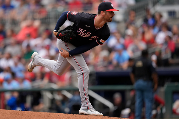 Griffin y los Nacionales vencieron a los Braves 2-1, propinándole a Atlanta su primera derrota en una serie en casa de la temporada.