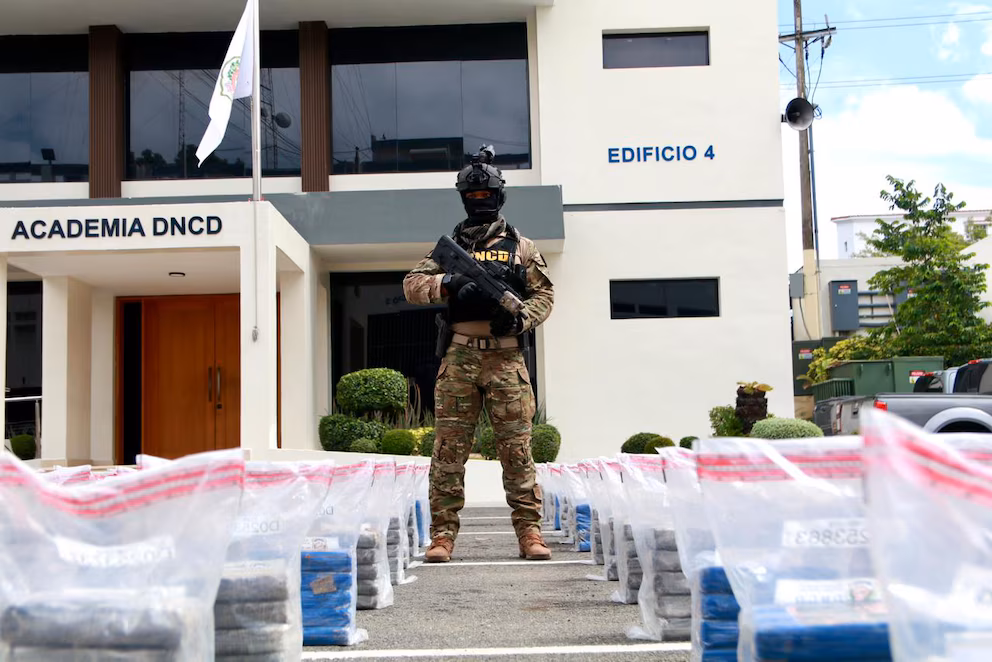 República Dominicana: Intercepta lancha con casi mil paquetes de presunta cocaína en República Dominicana