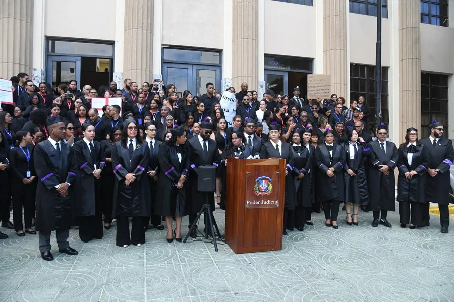 Más de 400 jueces dominicanos protagonizan un paro inusual para reclamar mejoras laborales