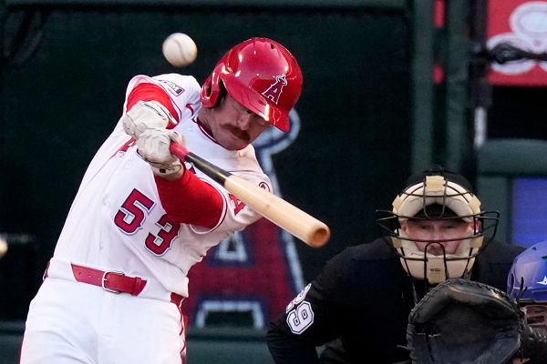 Wade Meckler conecta un jonrón y realiza una espectacular atrapada deslizándose en su debut con los Angels de su ciudad natal Wade Meckler conecta un jonrón y realiza una espectacular atrapada deslizándose en su debut con los Angels de su ciudad natal