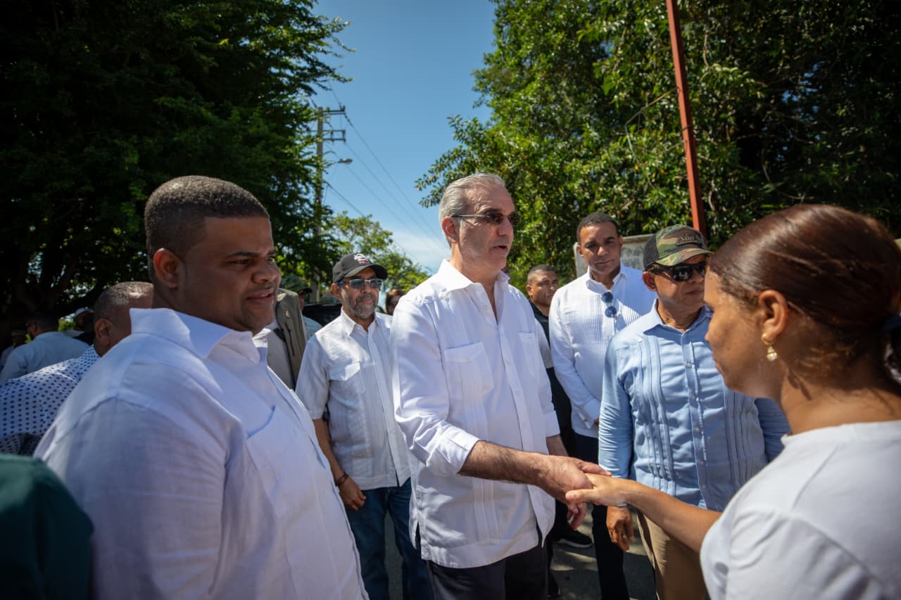 Presidente Abinader anuncia apoyo a productores afectados por lluvias en la Línea Noroeste