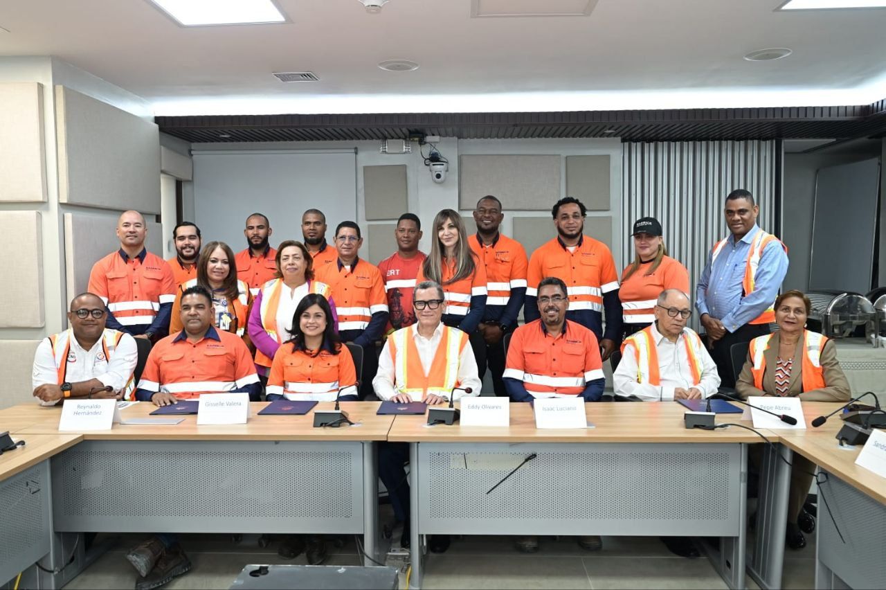 Barrick Pueblo Viejo y el Sindicato Unido de Trabajadores firman tercer convenio colectivo que beneficia a más de 1,800 empleados