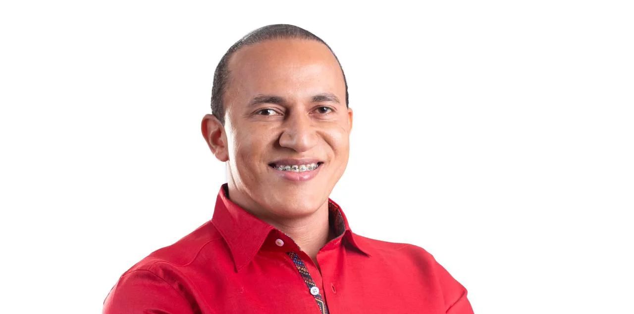 Diputados Frank Ramírez de San Juan y Miledys Cuevas de San Cristóbal cierran fila con Carolina Diputados Frank Ramírez de San Juan y Miledys Cuevas de San Cristóbal cierran fila con Carolina