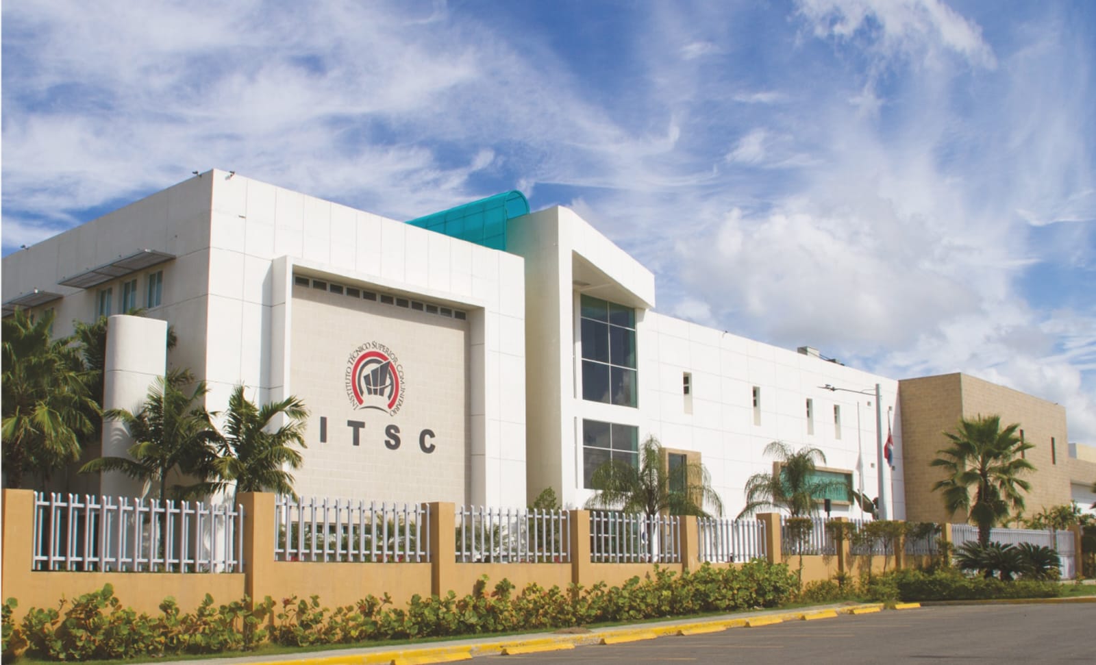 ITSC avanza hacia la instalación de moderno laboratorio de semiconductores para fortalecer formación técnica especializada