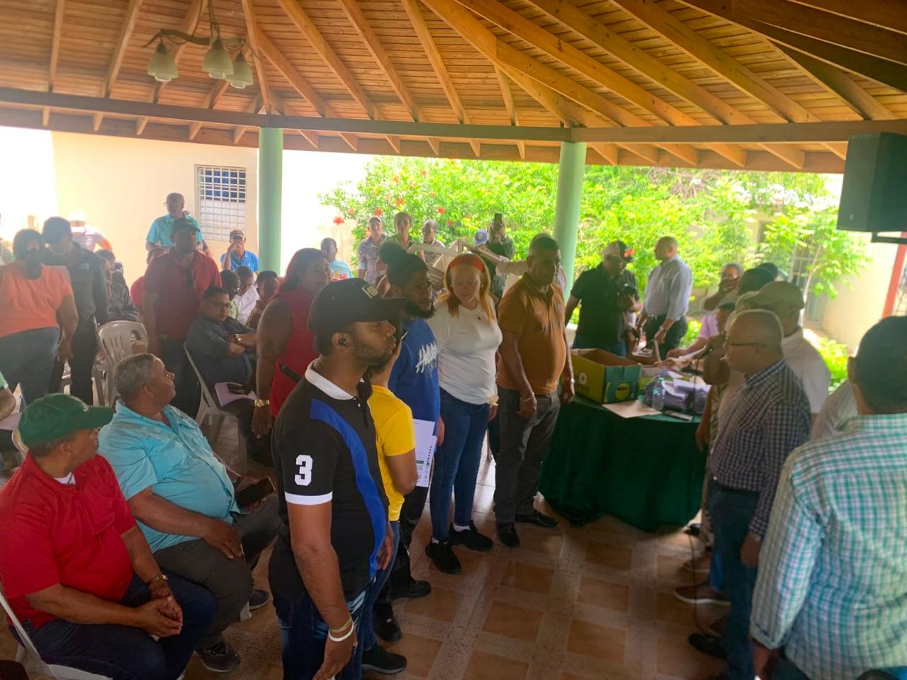 Capitán de navío retirado se juramenta en la Fuerza del Pueblo en Barahona