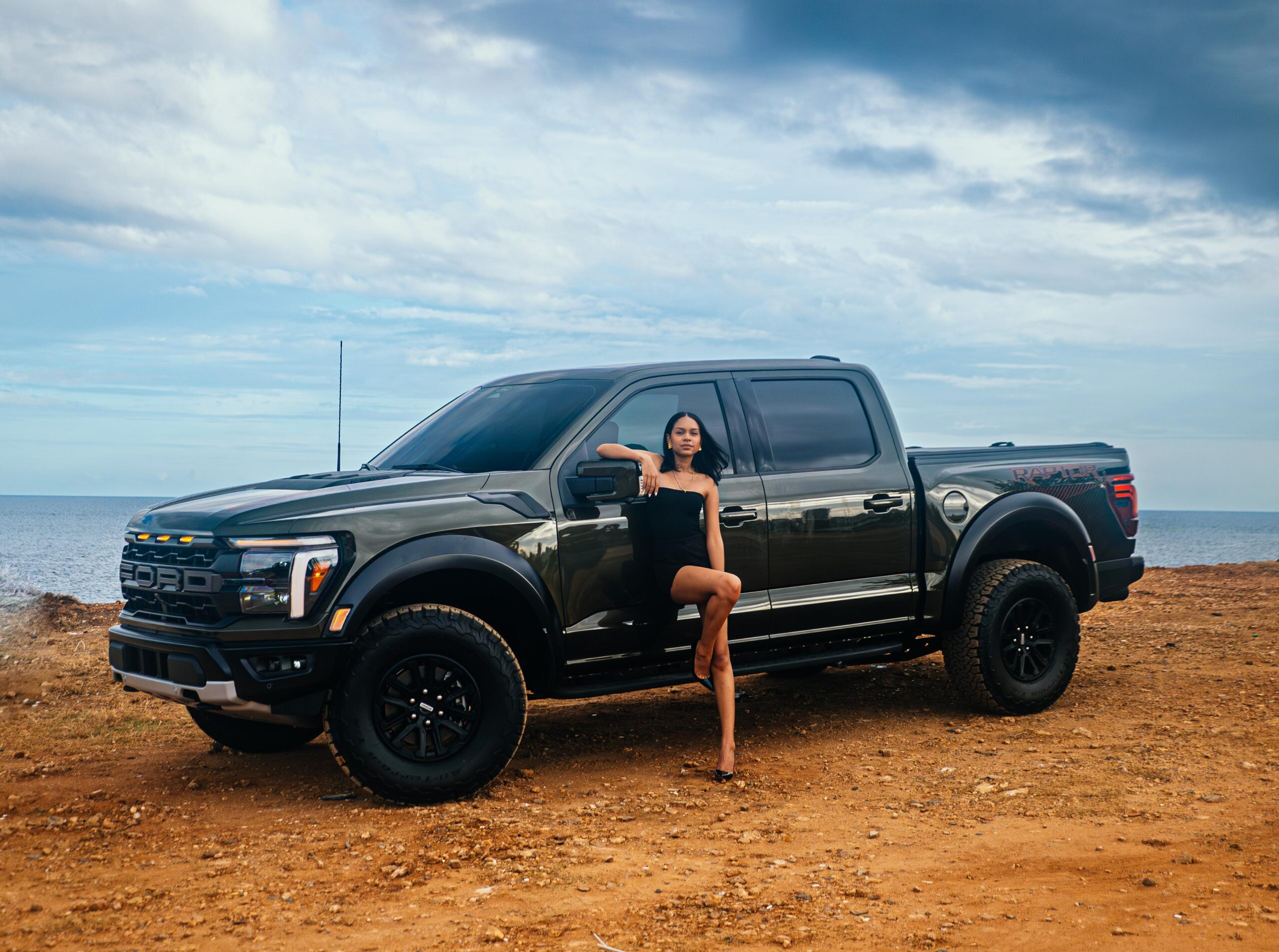 Edith Alcántara y su Ford Raptor “Frozo”: la influencer dominicana que impulsa a las mujeres a romper límites en el offroad