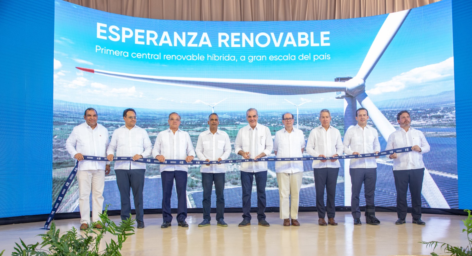 EGE HAINA INAUGURA LA PRIMERA CENTRAL RENOVABLE HÍBRIDA DE GRAN ESCALA DE LA REPÚBLICA DOMINICANA EGE HAINA INAUGURA LA PRIMERA CENTRAL RENOVABLE HÍBRIDA DE GRAN ESCALA DE LA REPÚBLICA DOMINICANA