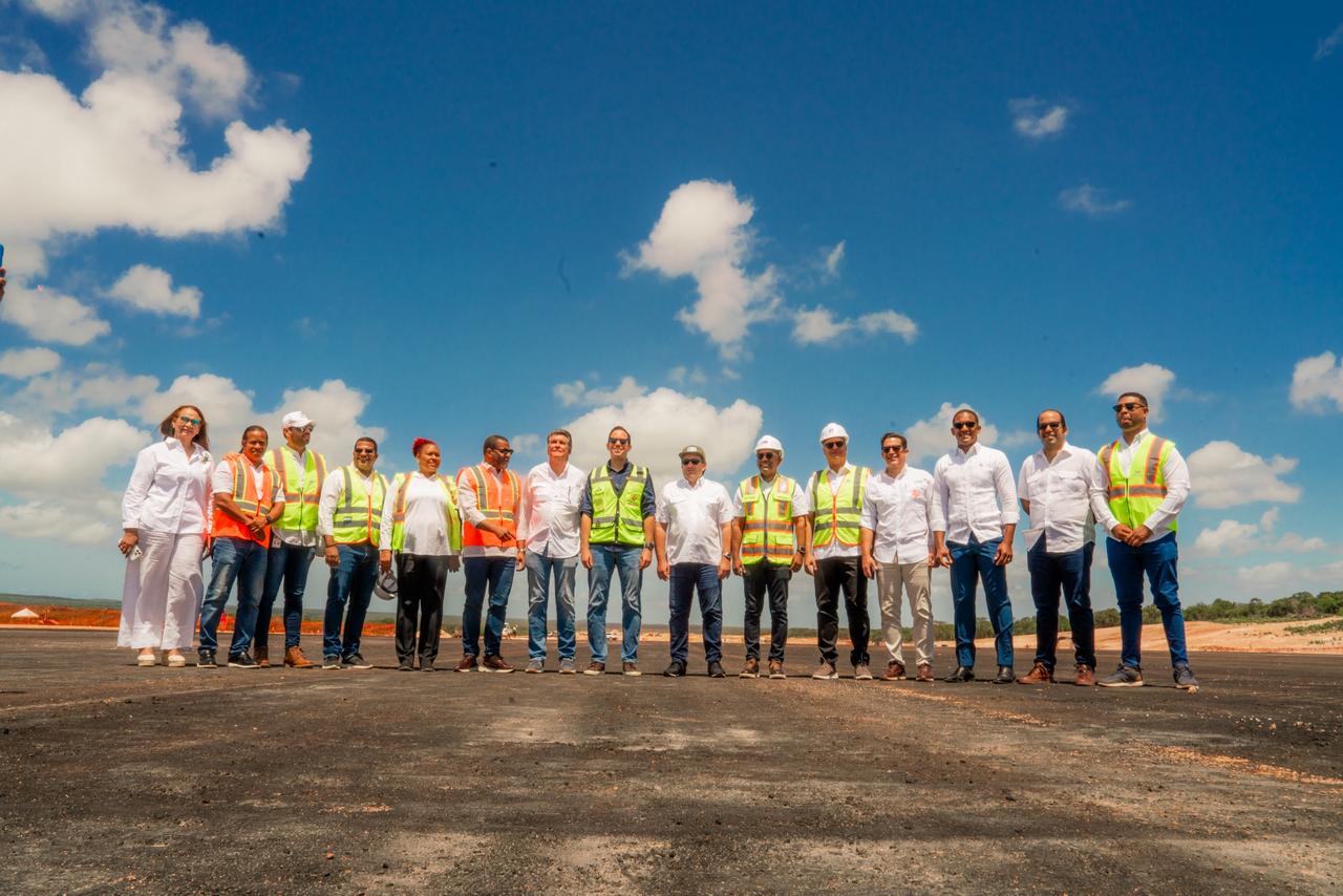 Ministro José Ignacio Paliza supervisa avances en la construcción del Aeropuerto Internacional Cabo Rojo Ministro José Ignacio Paliza supervisa avances en la construcción del Aeropuerto Internacional Cabo Rojo