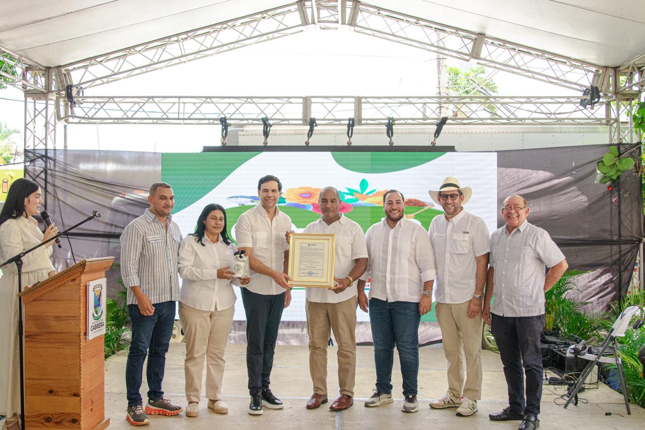 Cabrera en Primavera : Ecoturismo, Ganado y Poesía