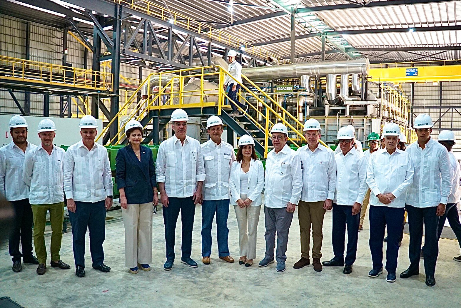 Empresario Manuel Estrella destaca estabilidad económica, crecimiento sostenido y confianza para invertir en el país durante la inauguración de EcoAcero en San Pedro de Macorís