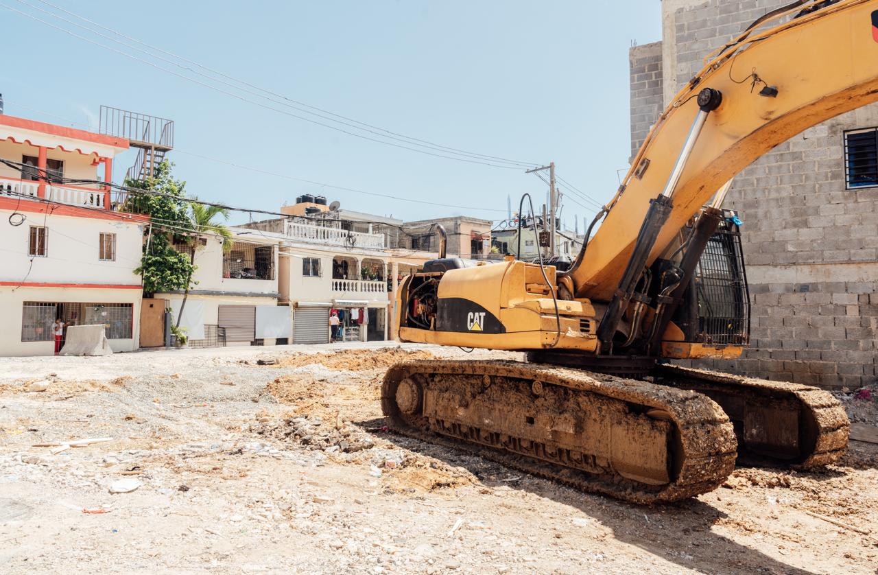 MIVHED avanza en transformación de Los Praditos con finalización de demoliciones en calle 9 y 11