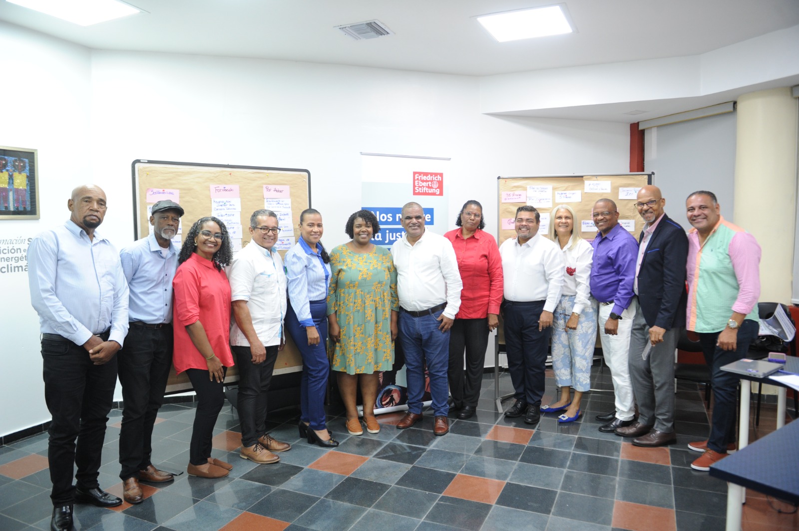CNUS y SNTP realizan taller estratégico con el apoyo de la Fundación Friedrich Ebert para consolidar su alianza sindical